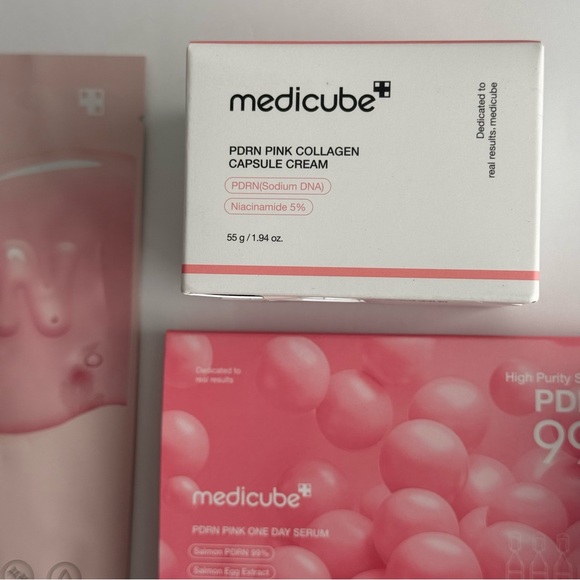 Medicube PDRN Pink Glass Skin Bundle - Serum, Cream, Peptide Serum & Mask - Picture 4 of 4